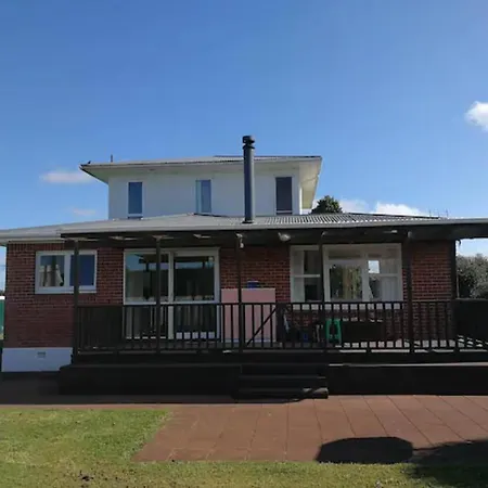 Besties West Auckland Kumeu Exterior photo